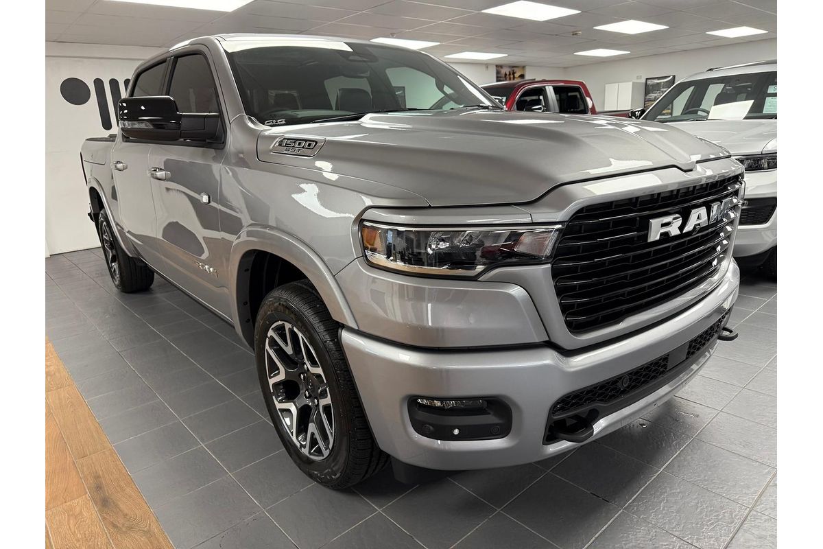 2025 RAM 1500 Laramie Sport Hurricane SO RamBox DT 4X4 SWB