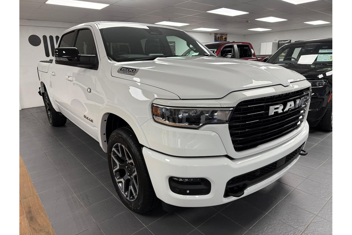 2025 RAM 1500 Laramie Sport Hurricane SO RamBox DT 4X4 SWB