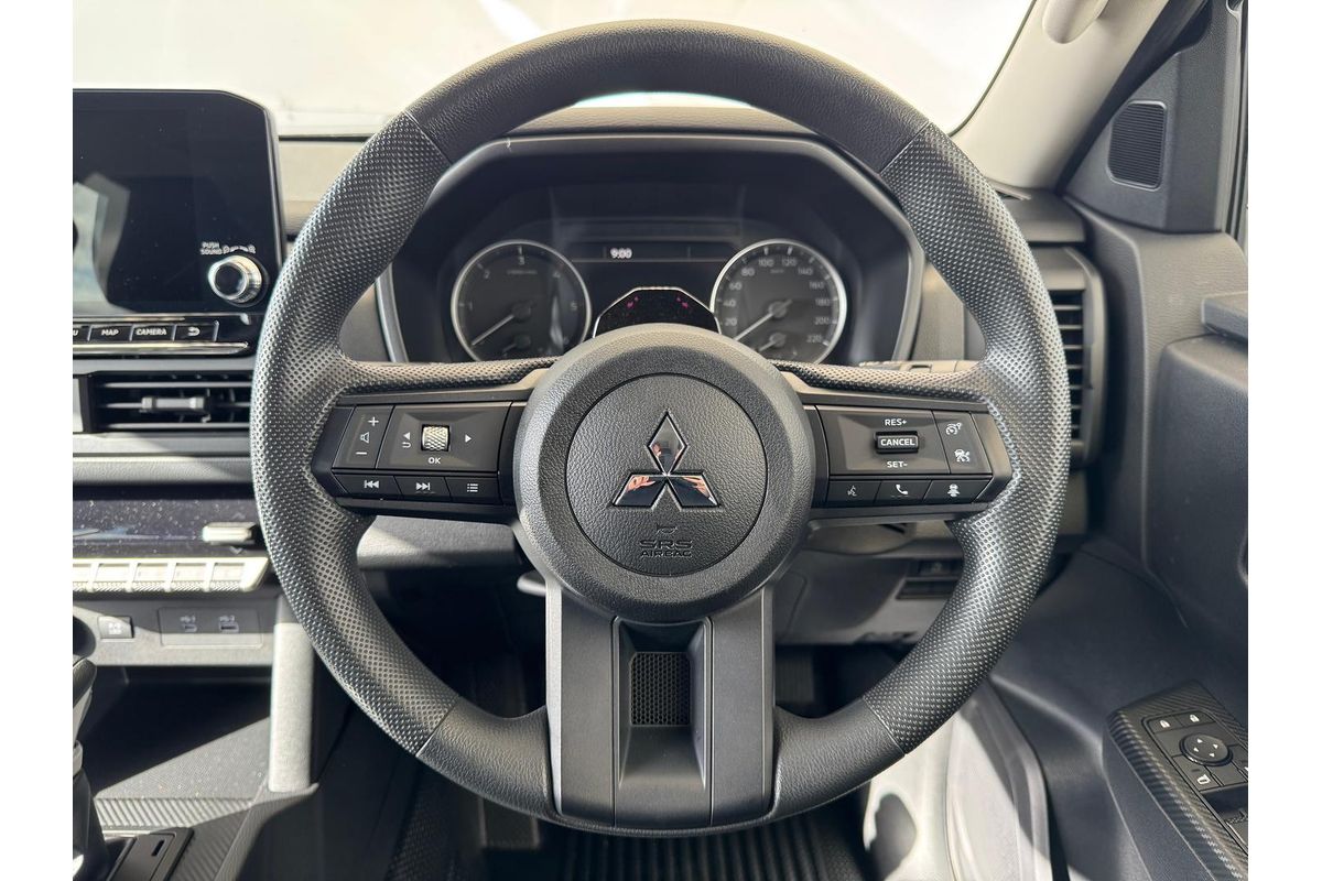 2025 Mitsubishi Triton GLX+ MV 4X4 image 4