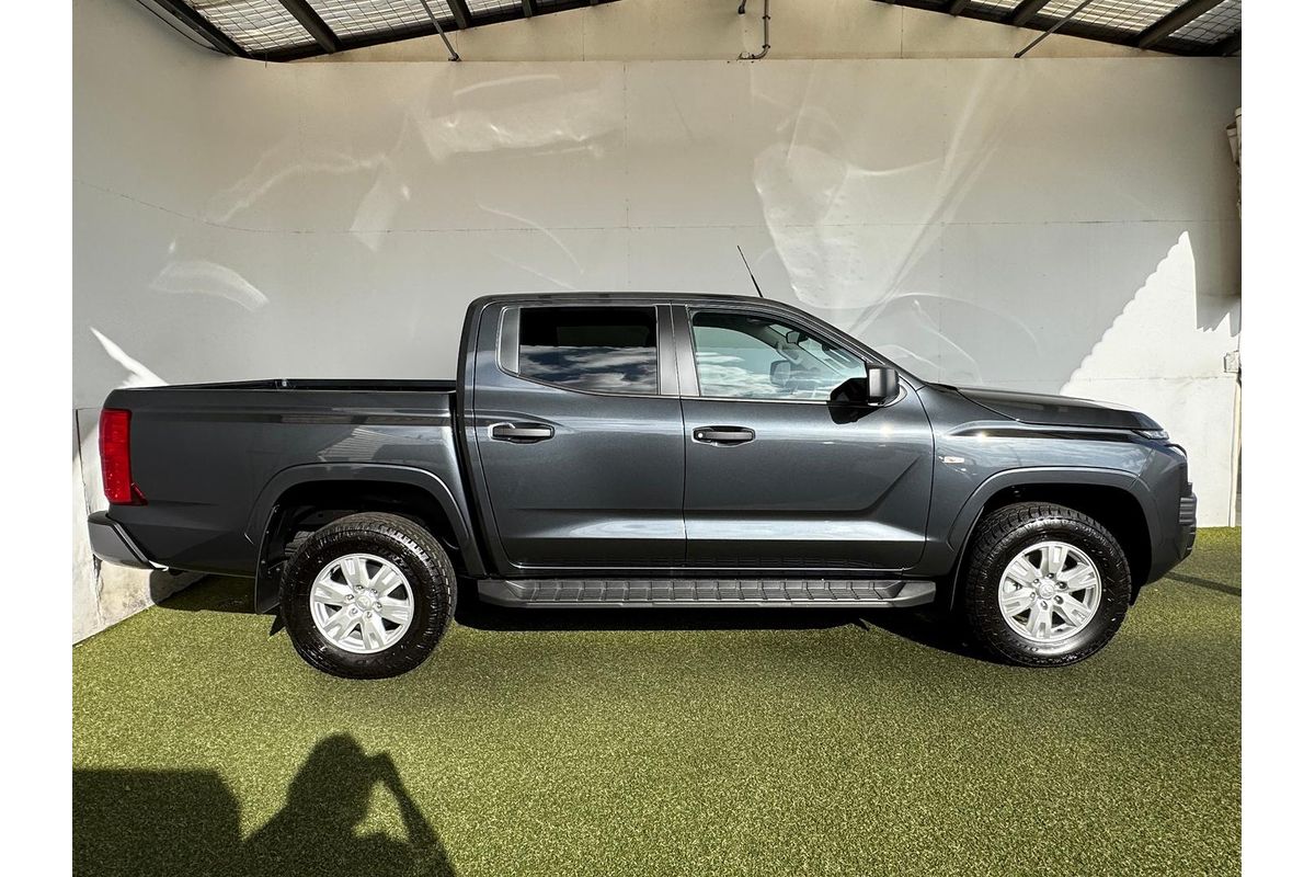 2025 Mitsubishi Triton GLX+ MV 4X4 image 6