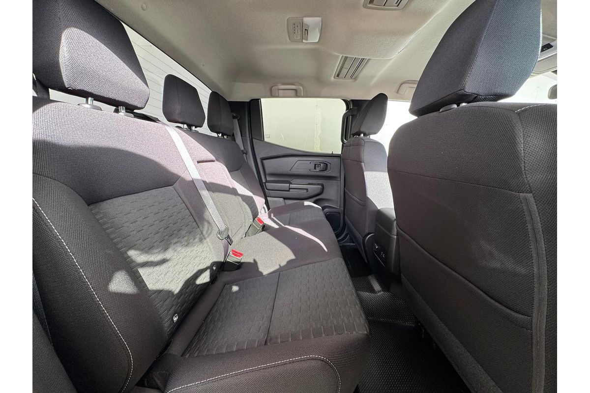 2025 Mitsubishi Triton GLX+ MV 4X4 image 10