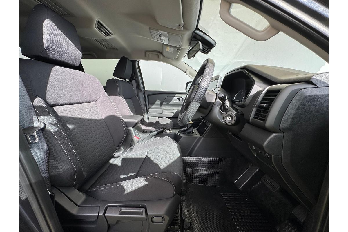 2025 Mitsubishi Triton GLX+ MV 4X4 image 13
