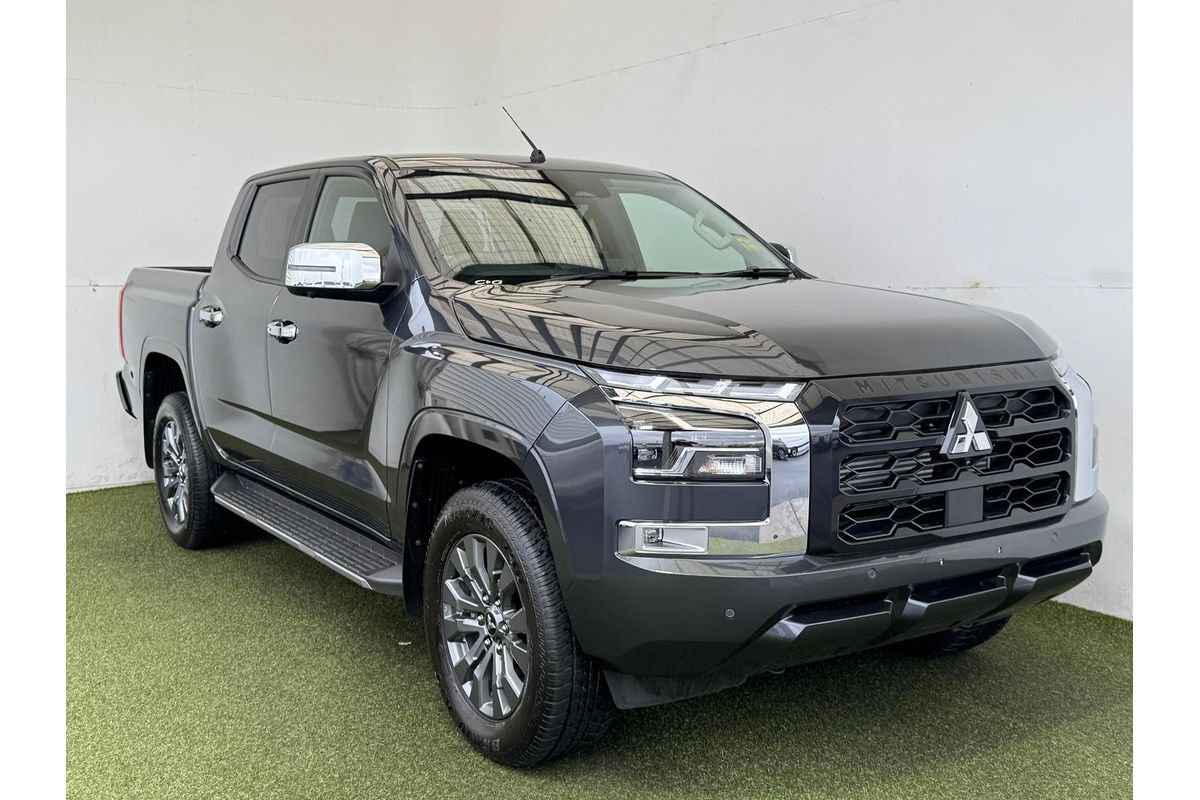 2025 Mitsubishi Triton GLS MV 4X4 image 3