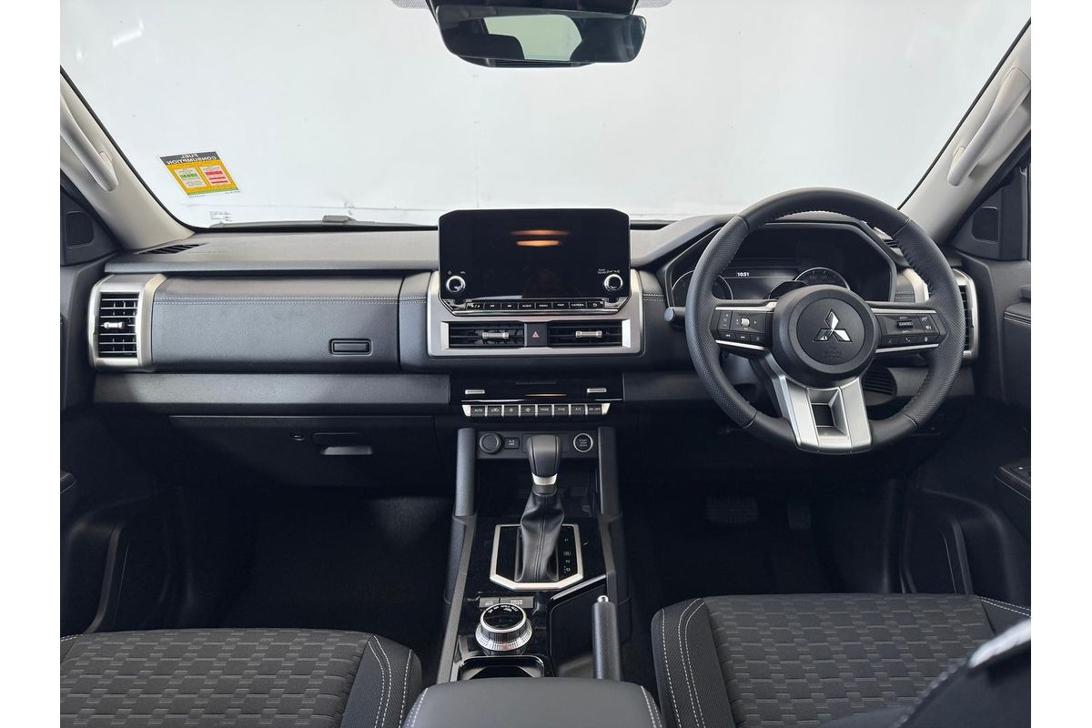 2025 Mitsubishi Triton GLS MV 4X4 image 27