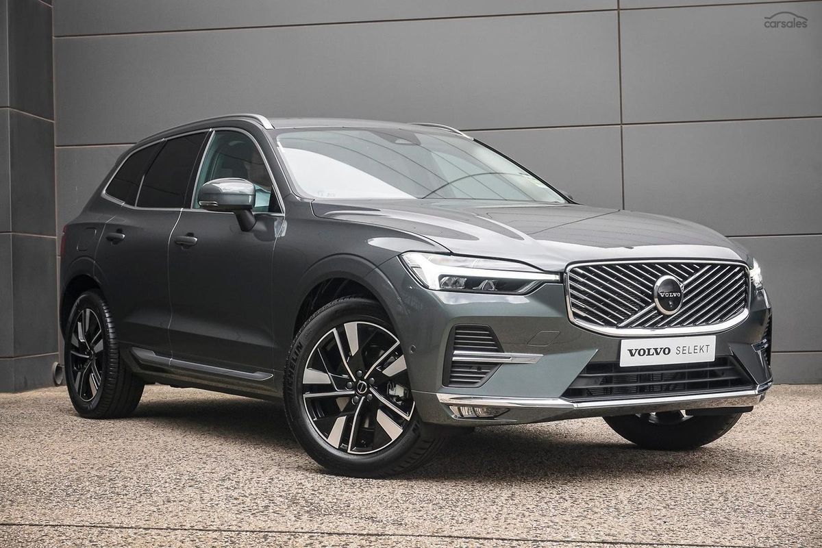 2025 Volvo XC60 Plus B5 Bright