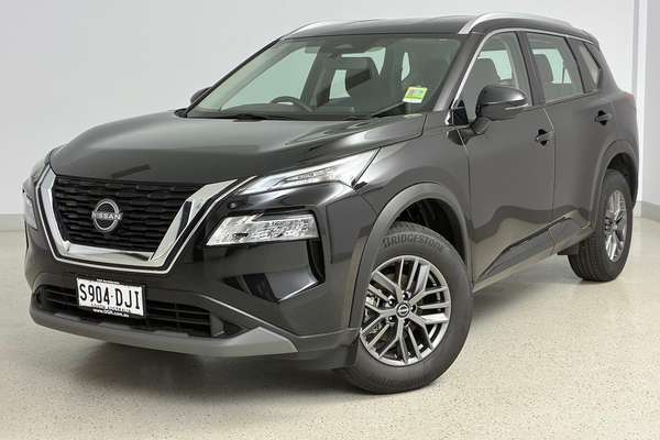 2025 Nissan X-TRAIL ST T33