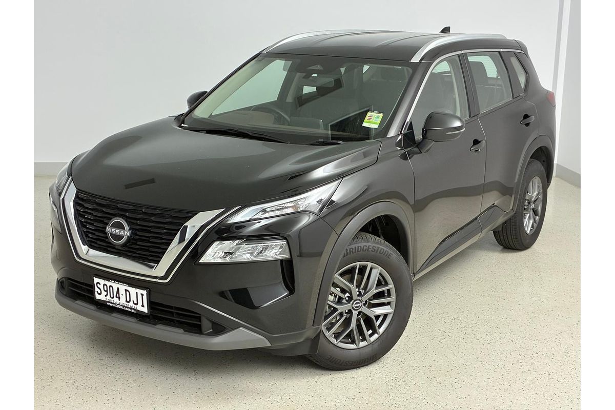2025 Nissan X-TRAIL ST T33