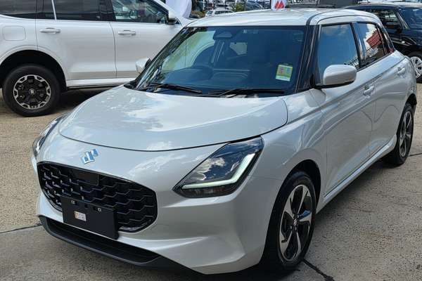 2025 Suzuki Swift Hybrid GLX UZ