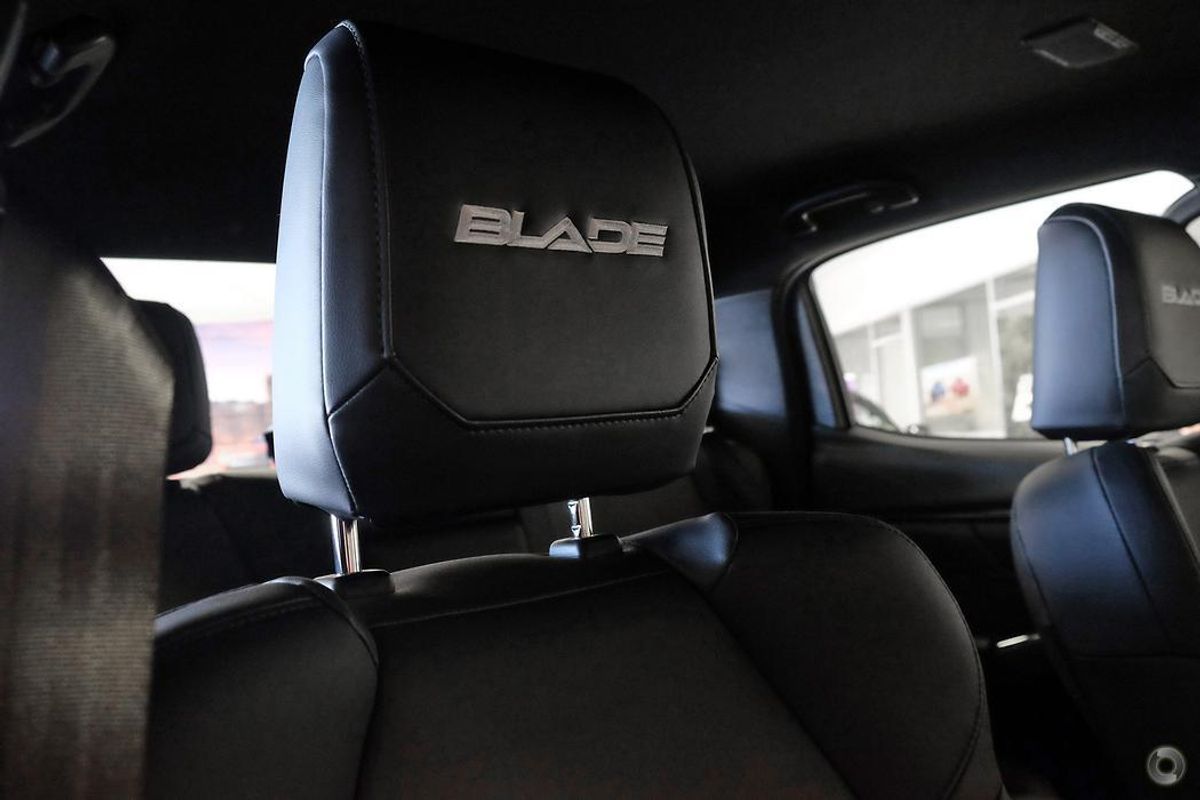 2026 Isuzu D-MAX BLADE 4X4 image 17