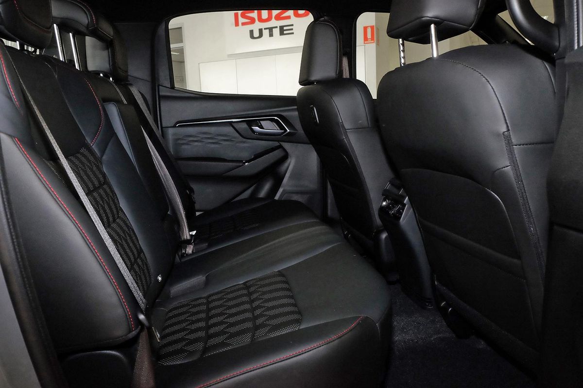 2026 Isuzu D-MAX X-TERRAIN 4X4 image 18