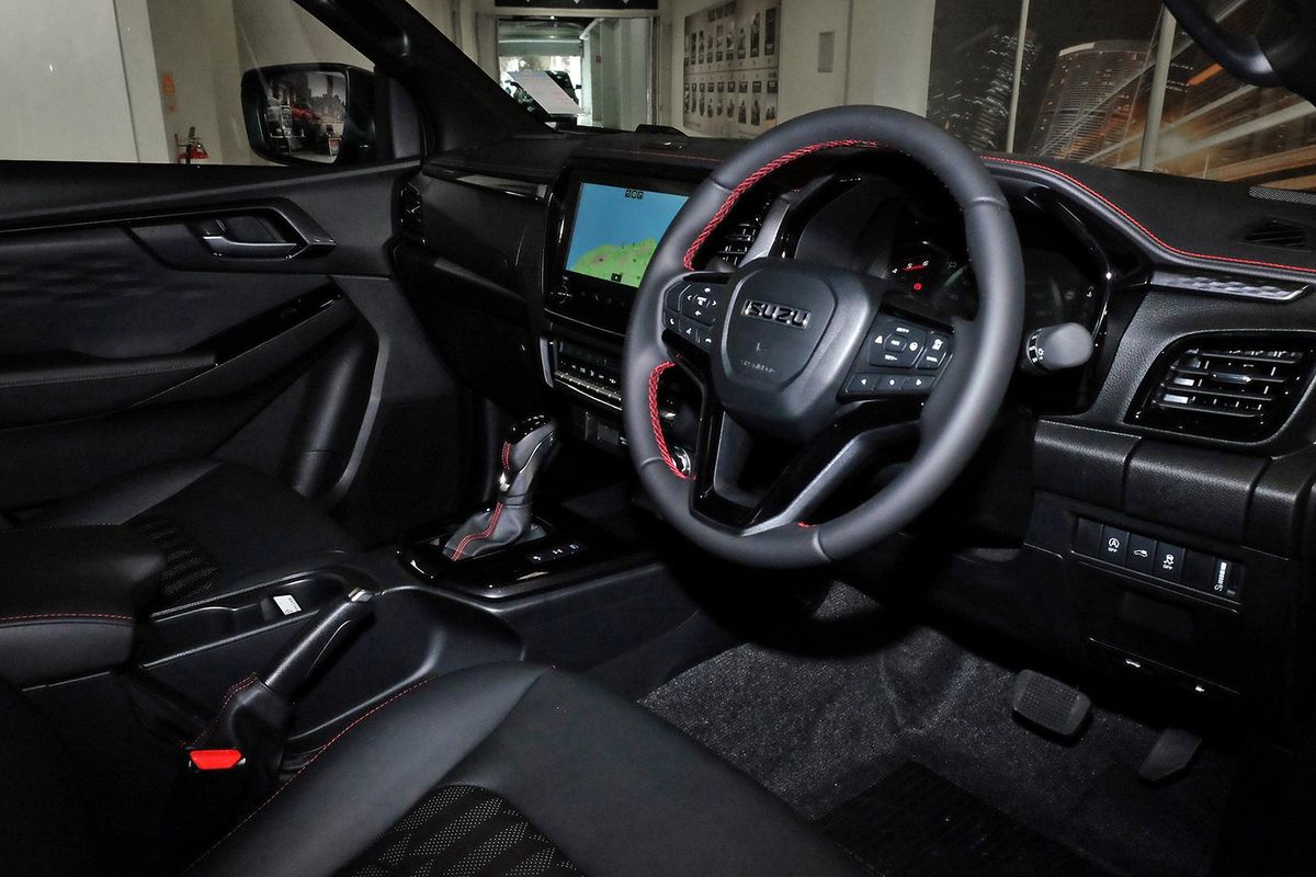2026 Isuzu D-MAX X-TERRAIN 4X4 image 4