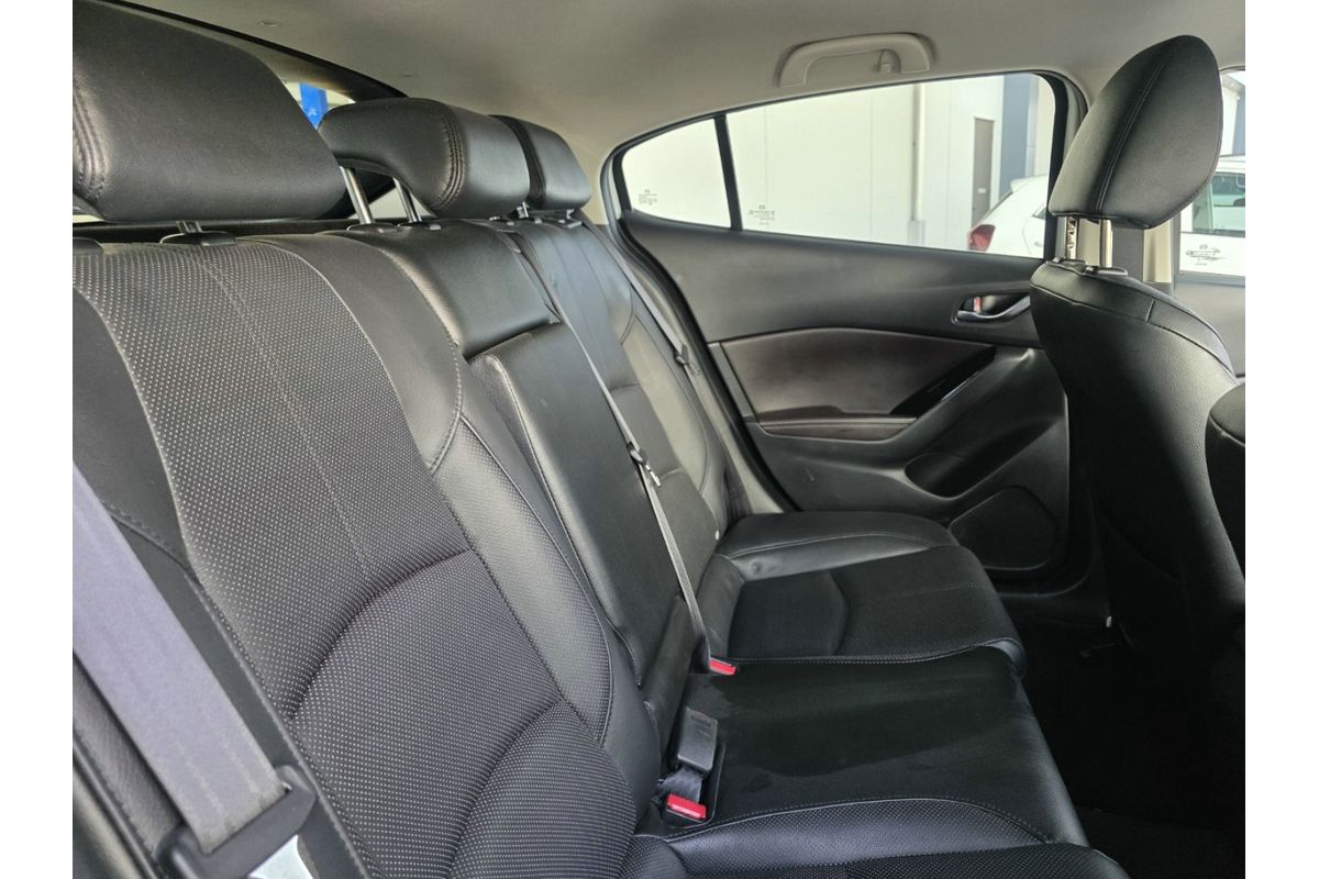 2018 Mazda 3 SP25 BN Series image 13