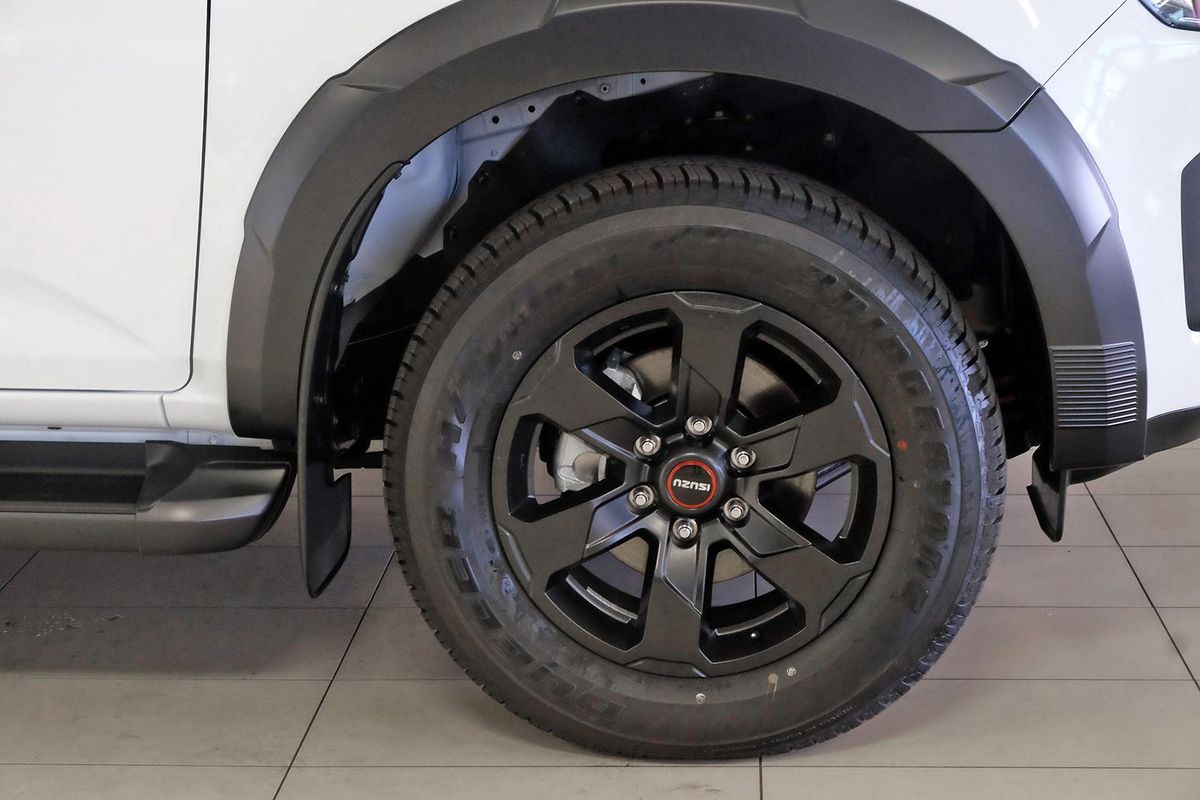 2026 Isuzu D-MAX X-TERRAIN 4X4 image 3