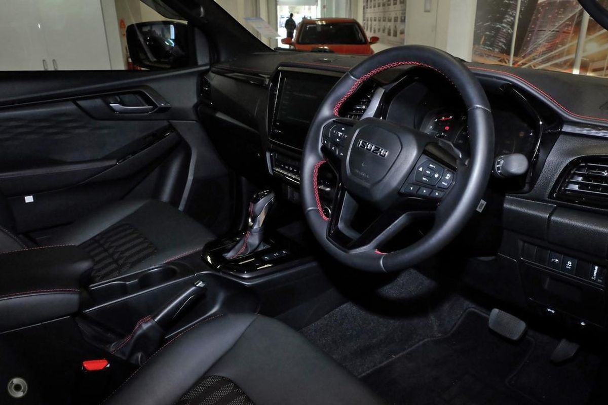 2026 Isuzu D-MAX X-TERRAIN 4X4 image 6