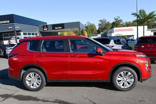 2026 Mitsubishi Outlander ES ZM thumb-2