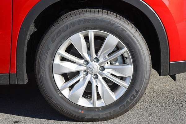 2026 Mitsubishi Outlander ES ZM thumb-18