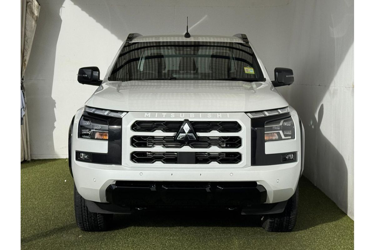 2026 Mitsubishi Triton GSR MV 4X4 image 4