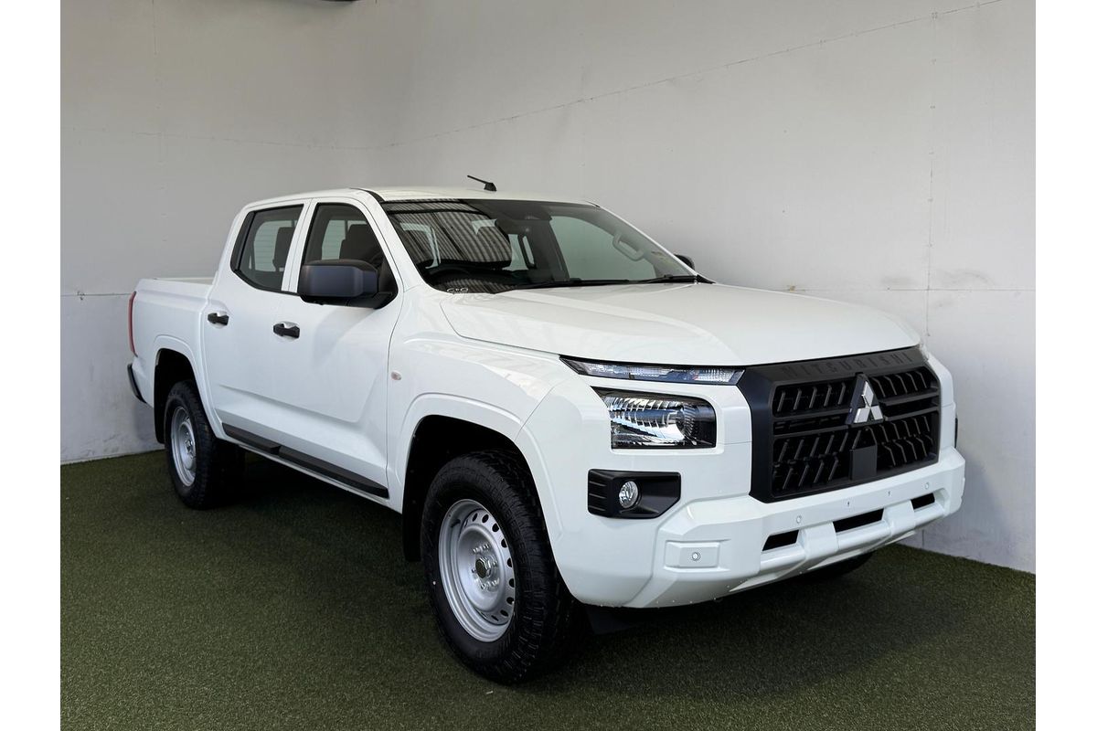 2026 Mitsubishi Triton GLX MV 4X4 image 3