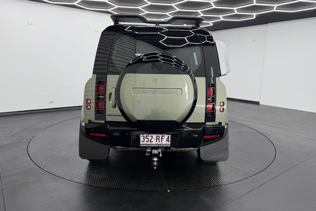 2024 Land Rover Defender 110 D300 X-Dynamic HSE L663