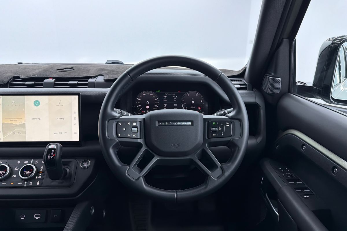 2024 Land Rover Defender 110 D300 X-Dynamic HSE L663