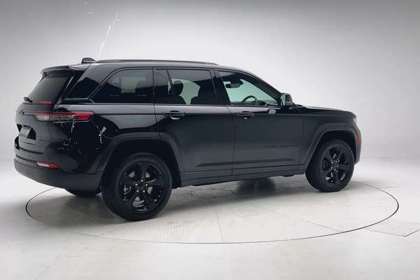 2022 Jeep Grand Cherokee Night Eagle WL thumb-2