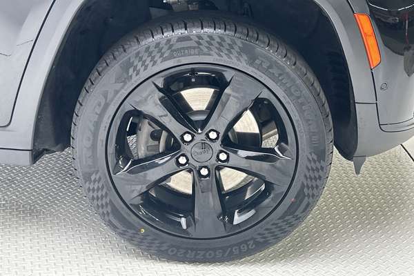 2022 Jeep Grand Cherokee Night Eagle WL thumb-9