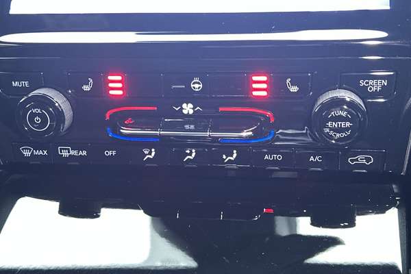2022 Jeep Grand Cherokee Night Eagle WL thumb-16