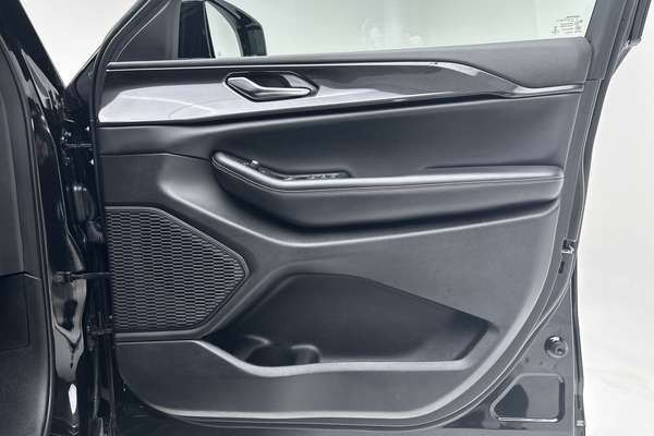2022 Jeep Grand Cherokee Night Eagle WL thumb-18