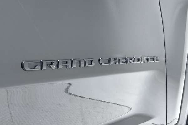 2022 Jeep Grand Cherokee Night Eagle WL thumb-21
