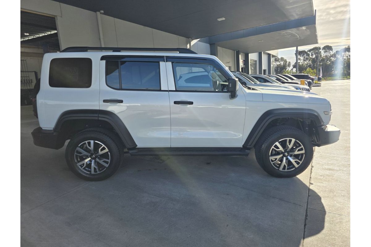 2023 GWM Tank 300 Ultra Hybrid P01 image 8