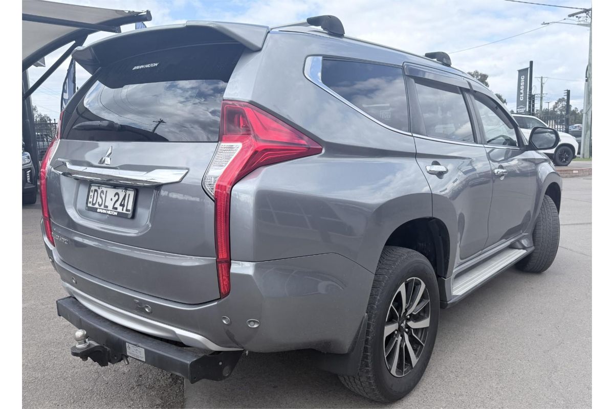 2017 Mitsubishi Pajero Sport EXCEED (4x4) 7 SEAT MY16