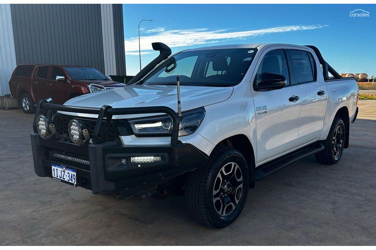 2024 Toyota Hilux SR5 GUN126R 4X4