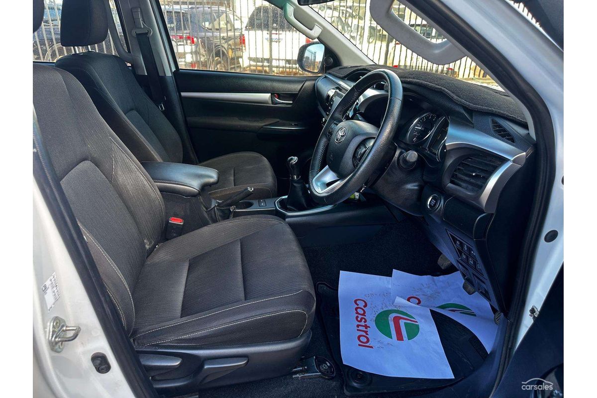 2024 Toyota Hilux SR5 GUN126R 4X4