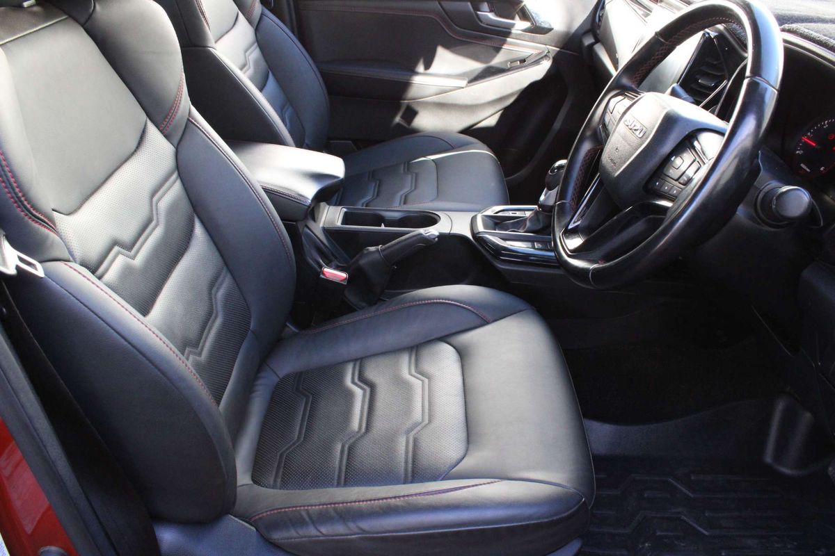 2023 Isuzu D-MAX X-TERRAIN 4X4
