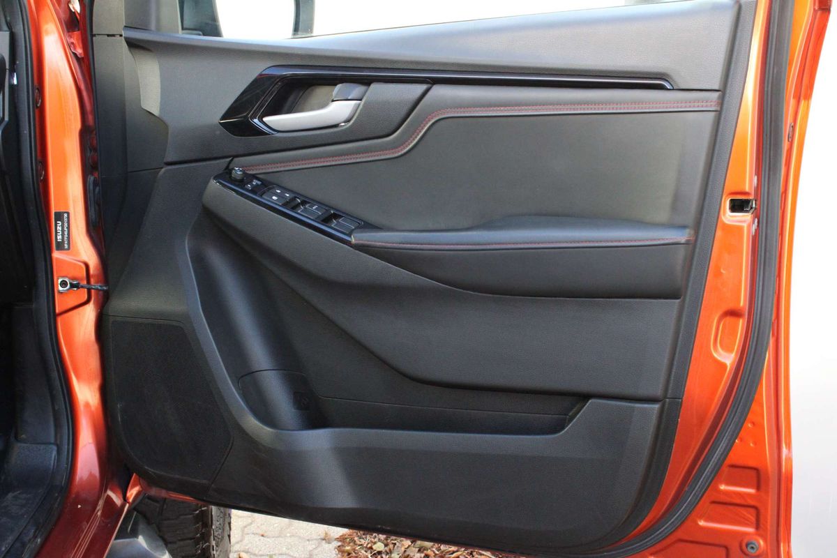 2023 Isuzu D-MAX X-TERRAIN 4X4