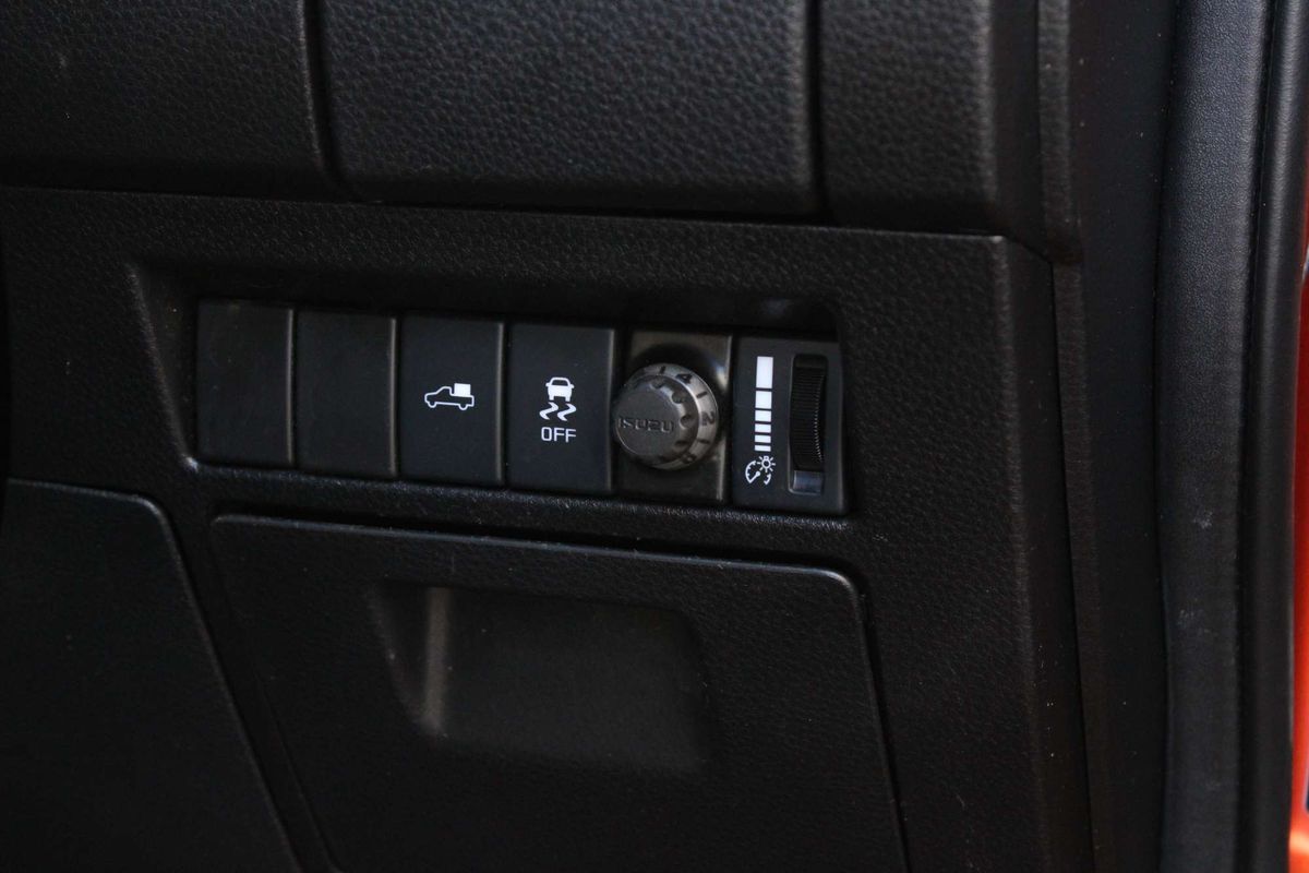2023 Isuzu D-MAX X-TERRAIN 4X4
