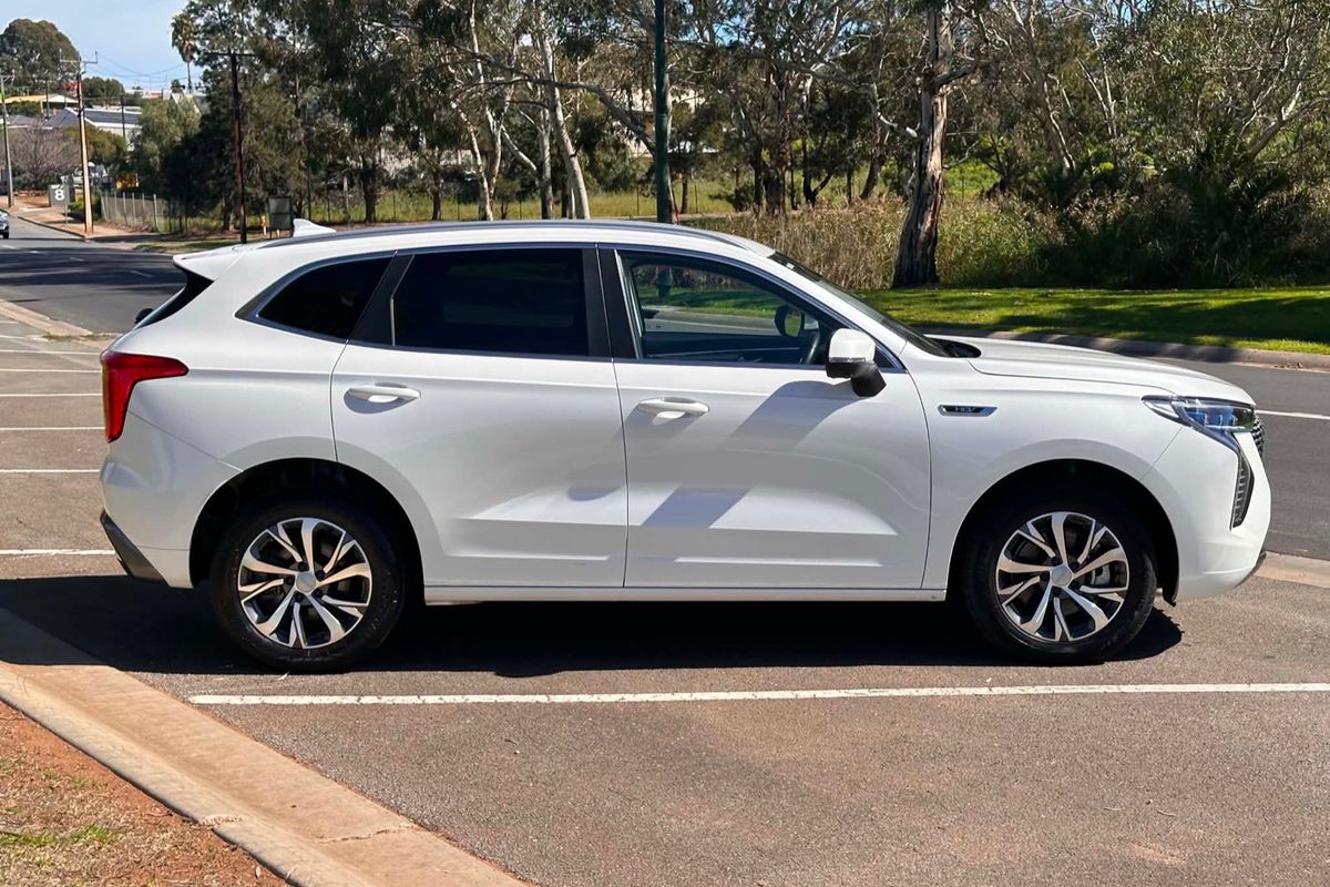 2023 GWM Haval Jolion Lux Hybrid A01 image 8