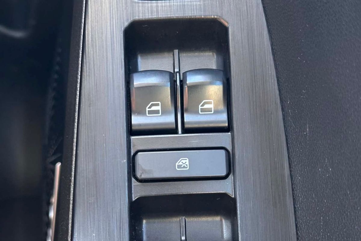 2023 GWM Haval Jolion Lux Hybrid A01 image 18