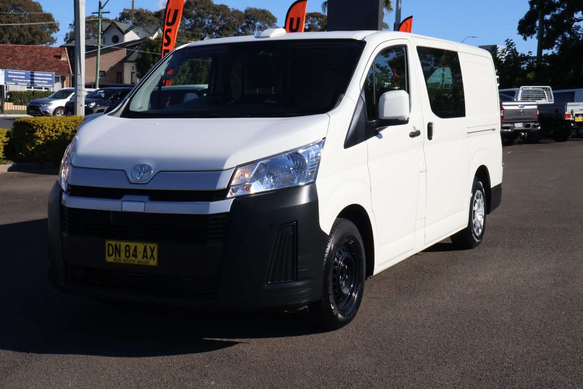 2024 Toyota Hiace GDH300R LWB image 3