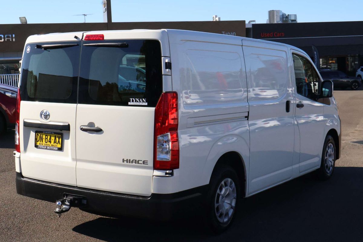 2024 Toyota Hiace GDH300R LWB image 12