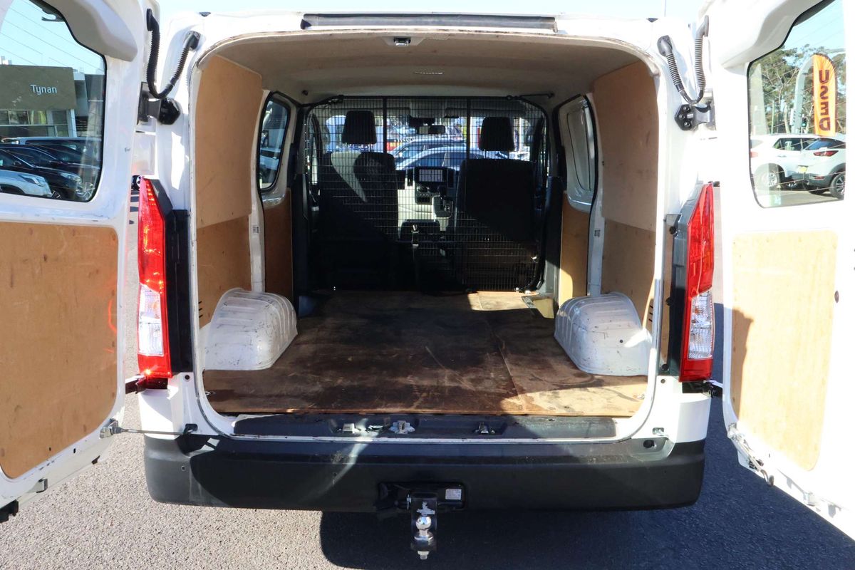 2024 Toyota Hiace GDH300R LWB image 16