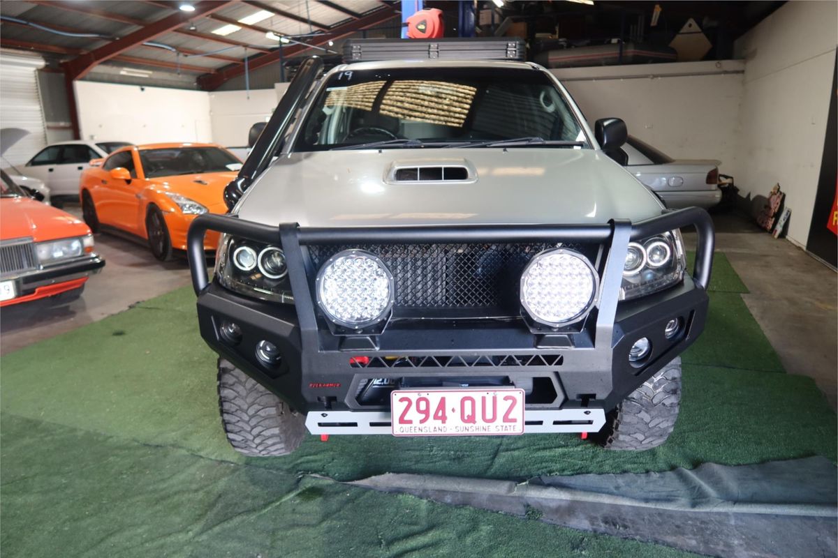 2005 Toyota Hilux SR5 KUN26R 4X4