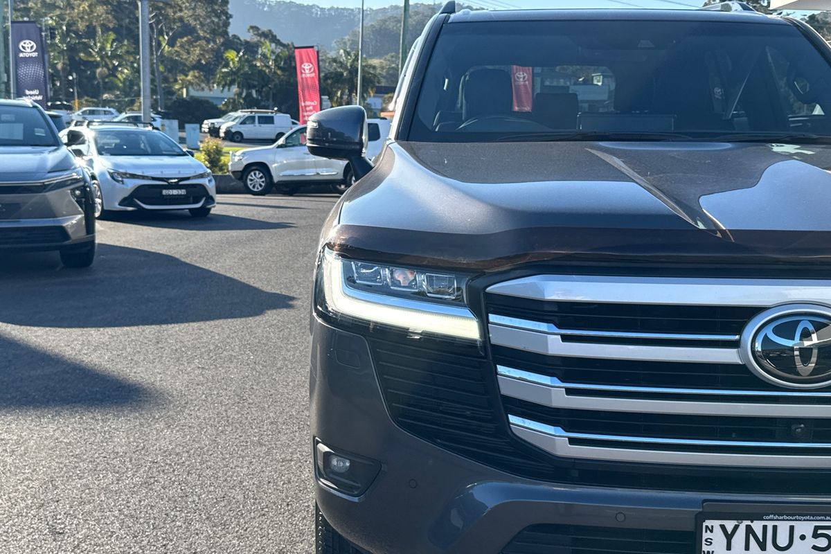 2023 Toyota Landcruiser VX FJA300R