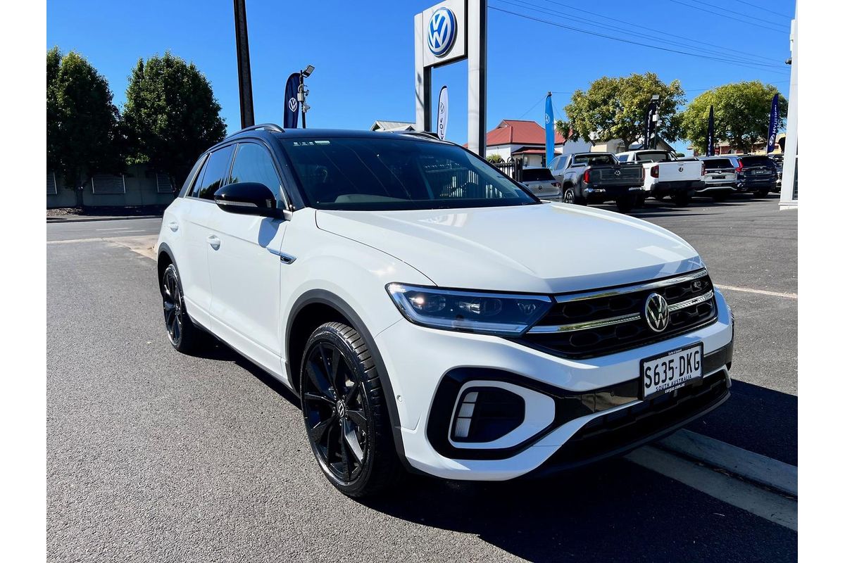 2025 Volkswagen T-Roc 140TSI R-Line D11