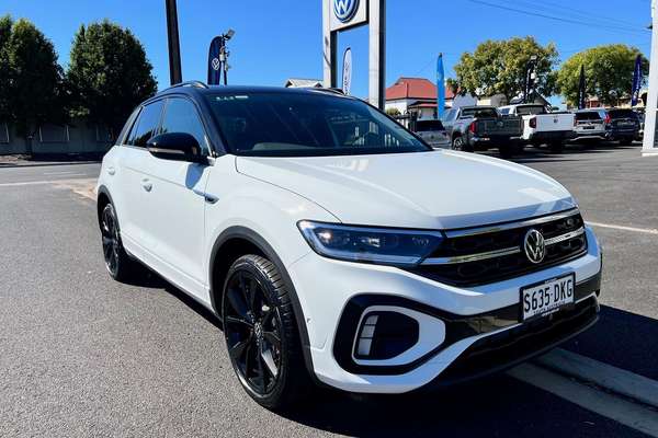 2025 Volkswagen T-Roc 140TSI R-Line D11