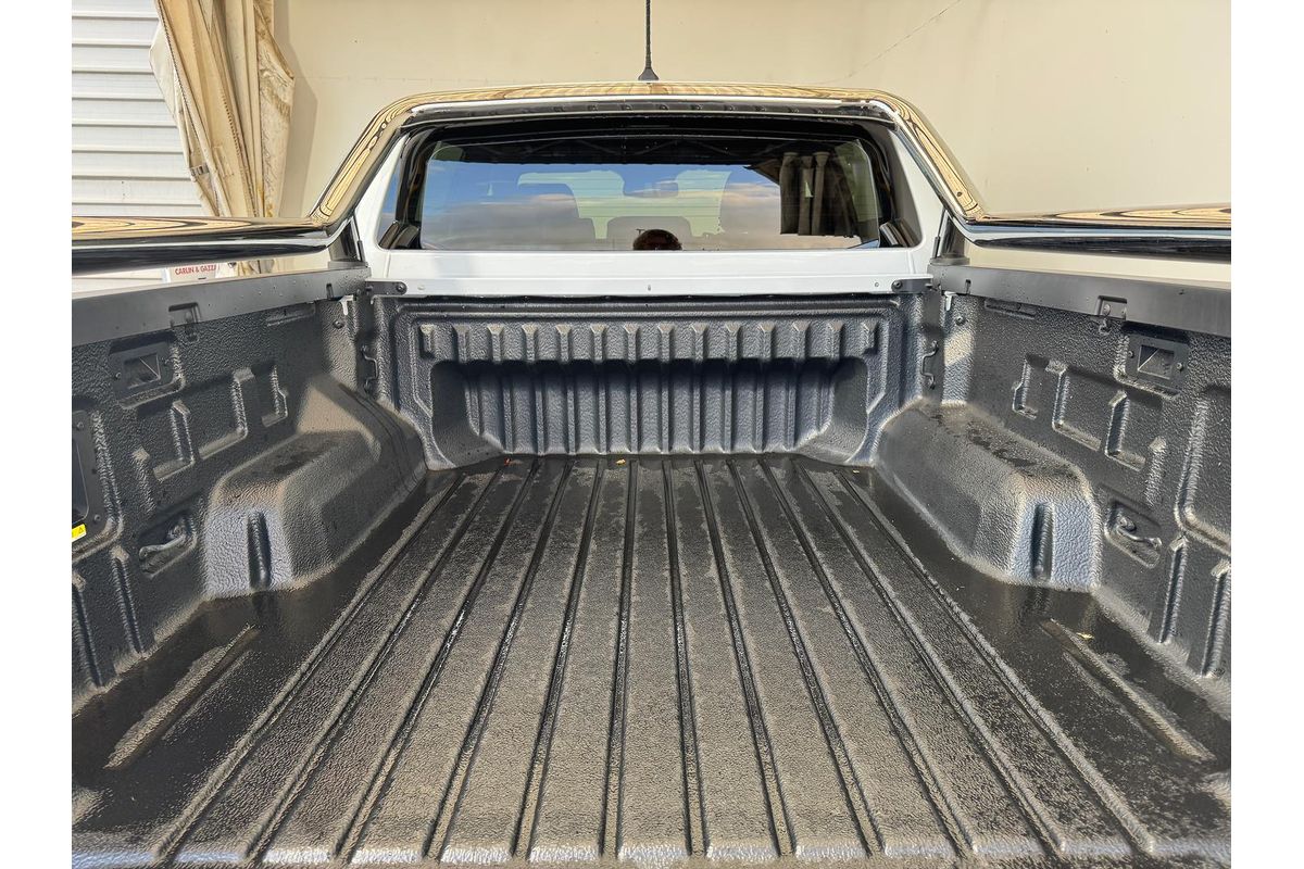 2025 Volkswagen Amarok TDI600 Style NF 4X4 image 24