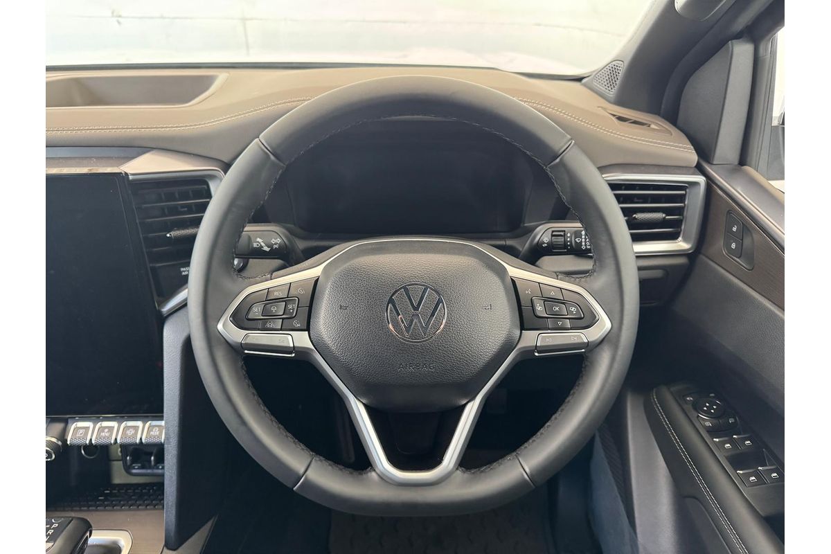 2025 Volkswagen Amarok TDI600 Style NF 4X4 image 28