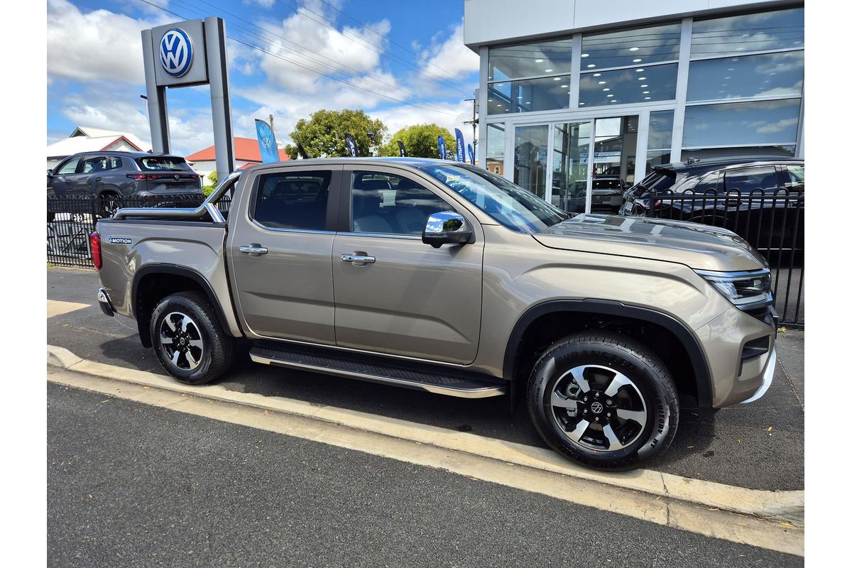 2025 Volkswagen Amarok TDI600 Style NF 4X4 image 3