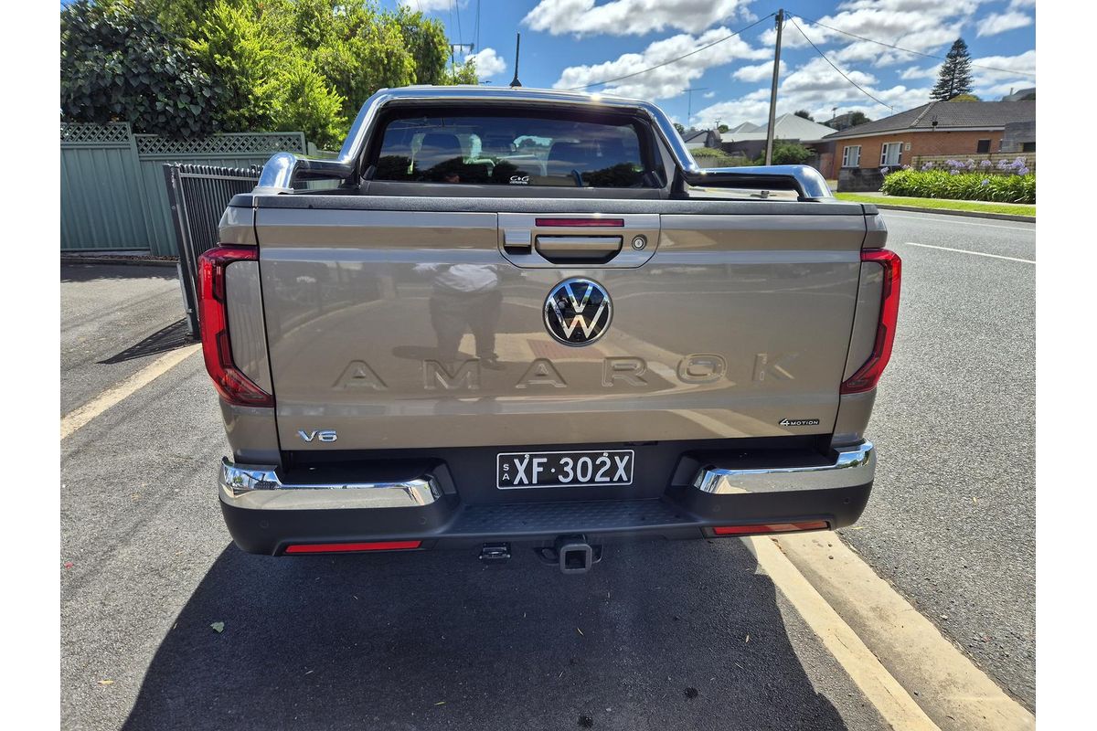2025 Volkswagen Amarok TDI600 Style NF 4X4 image 6