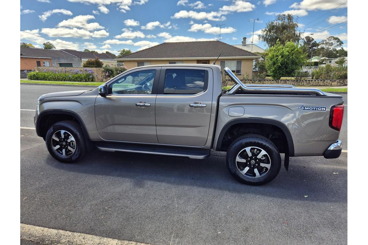 2025 Volkswagen Amarok TDI600 Style NF 4X4 image 9